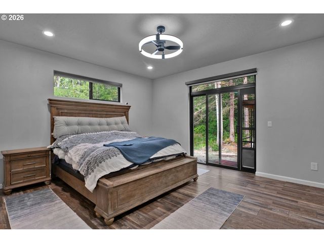 88390 BELLEVUE Dr, Florence, OR 97439