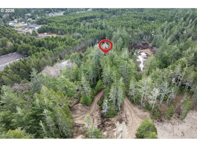 88390 BELLEVUE Dr, Florence, OR 97439