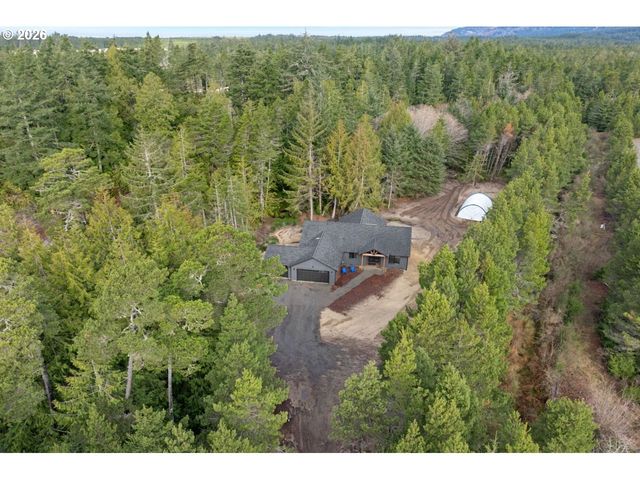 88390 BELLEVUE Dr, Florence, OR 97439