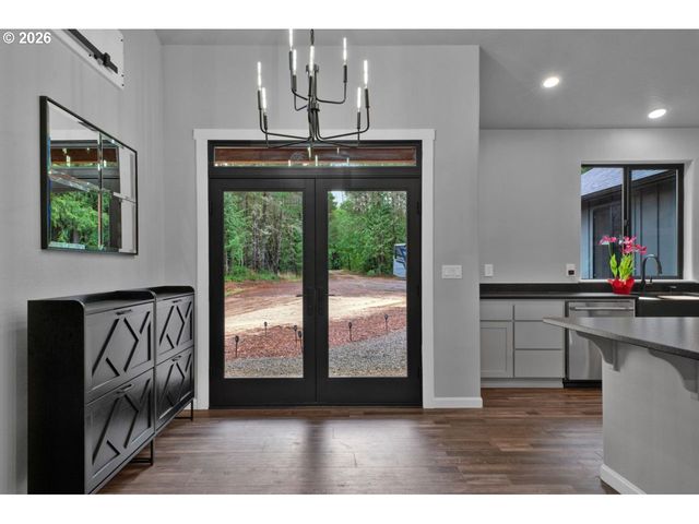 88390 BELLEVUE Dr, Florence, OR 97439