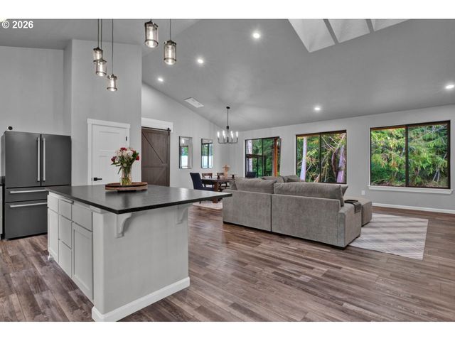 88390 BELLEVUE Dr, Florence, OR 97439