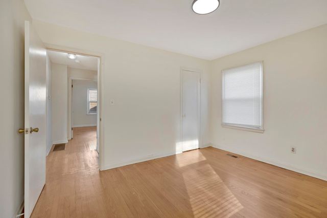 2118 S Pattie St, Wichita, KS 67211