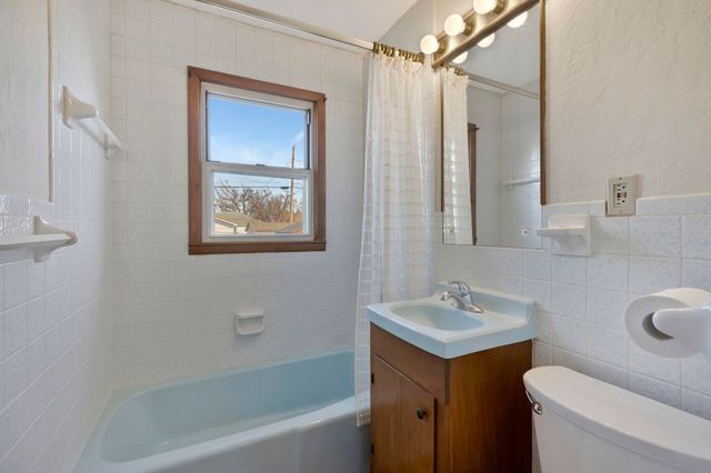 2118 S Pattie St, Wichita, KS 67211