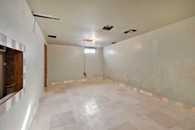 2118 S Pattie St, Wichita, KS 67211