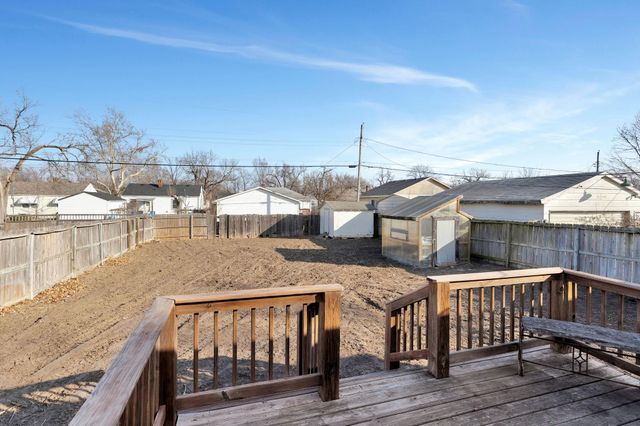 2118 S Pattie St, Wichita, KS 67211