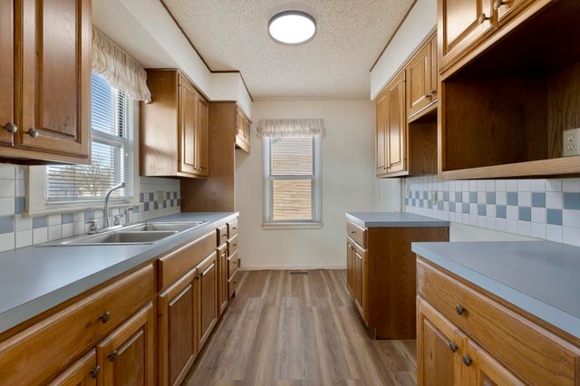 2118 S Pattie St, Wichita, KS 67211