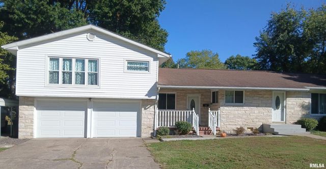420 S 27TH Street, Herrin, IL 62948