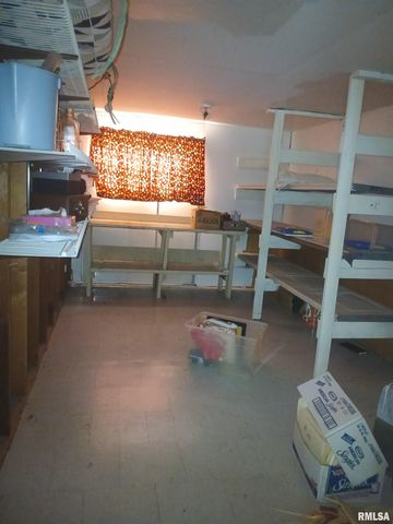 420 S 27TH Street, Herrin, IL 62948