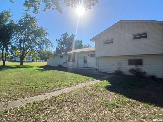 420 S 27TH Street, Herrin, IL 62948