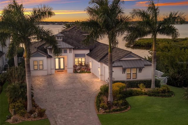 700 REGATTA WAY, Bradenton, FL 34208