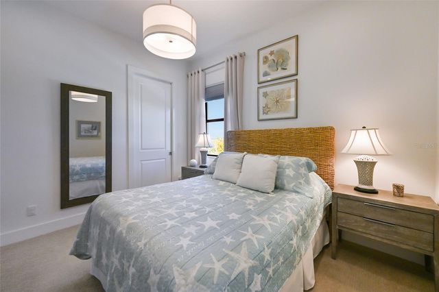 700 REGATTA WAY, Bradenton, FL 34208