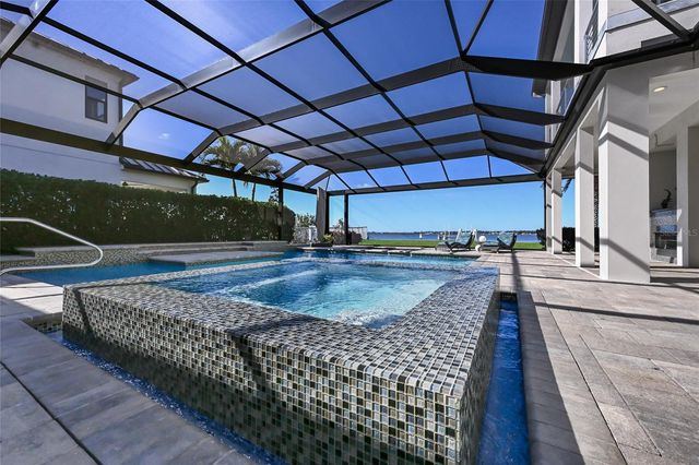 700 REGATTA WAY, Bradenton, FL 34208