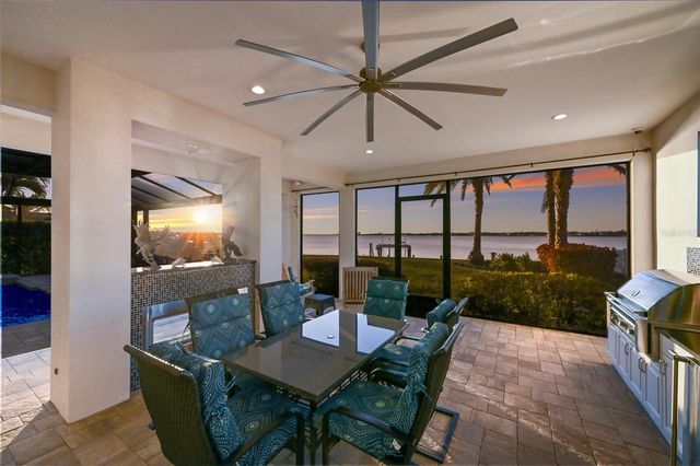 700 REGATTA WAY, Bradenton, FL 34208