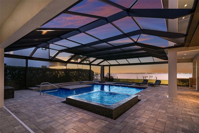 700 REGATTA WAY, Bradenton, FL 34208