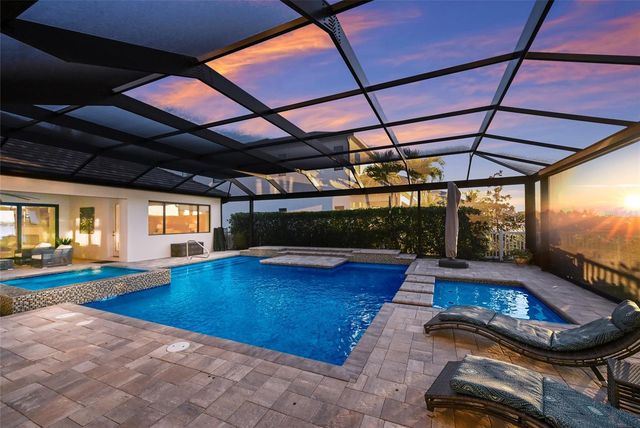 700 REGATTA WAY, Bradenton, FL 34208