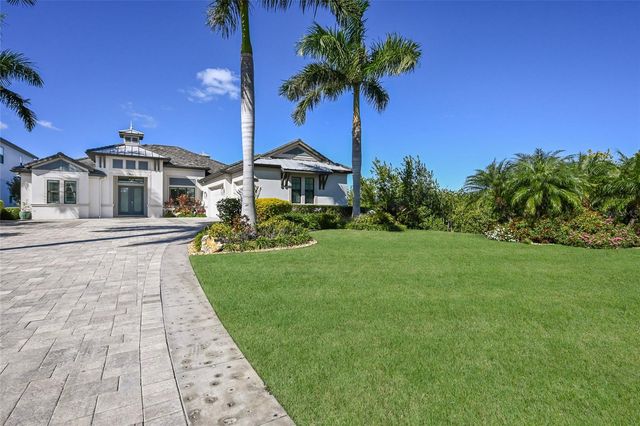 700 REGATTA WAY, Bradenton, FL 34208