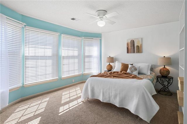 11247 W 116th Terrace, Overland Park, KS 66210