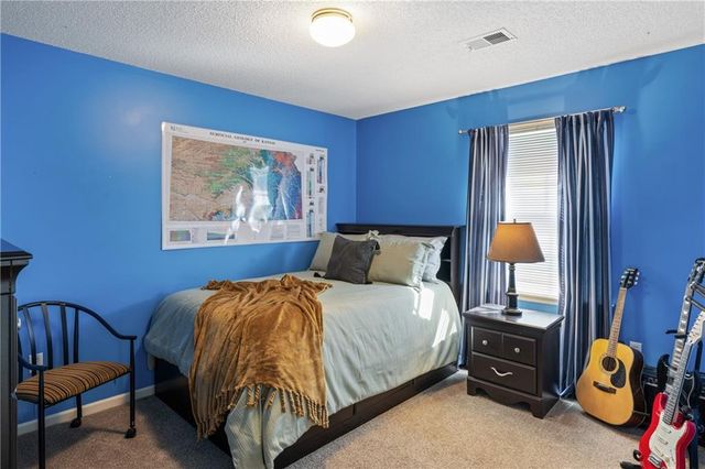 11247 W 116th Terrace, Overland Park, KS 66210