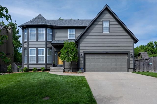 11247 W 116th Terrace, Overland Park, KS 66210