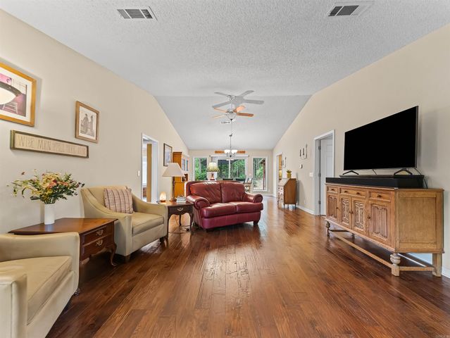 8 Playa Place, Hot Springs Village, AR 71909