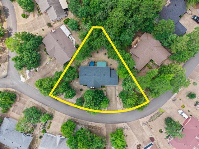 8 Playa Place, Hot Springs Village, AR 71909