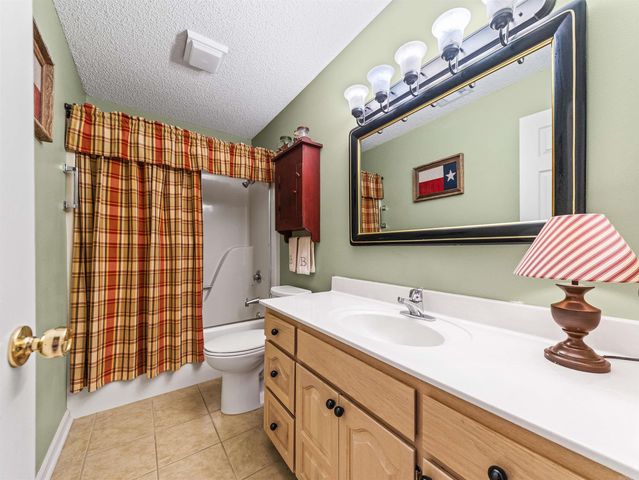8 Playa Place, Hot Springs Village, AR 71909