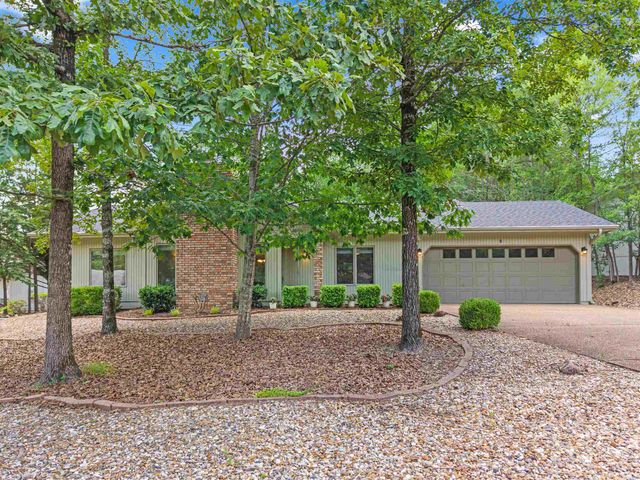 8 Playa Place, Hot Springs Village, AR 71909