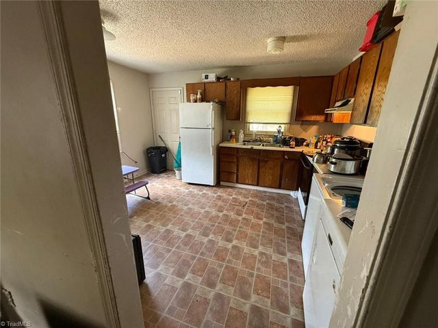 1211 Vance Street, Greensboro, NC 27406