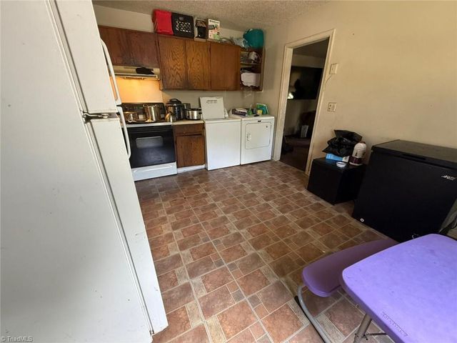 1211 Vance Street, Greensboro, NC 27406