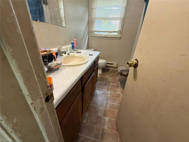 1211 Vance Street, Greensboro, NC 27406