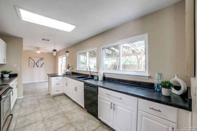 9838 Trendwood, San Antonio, TX 78250