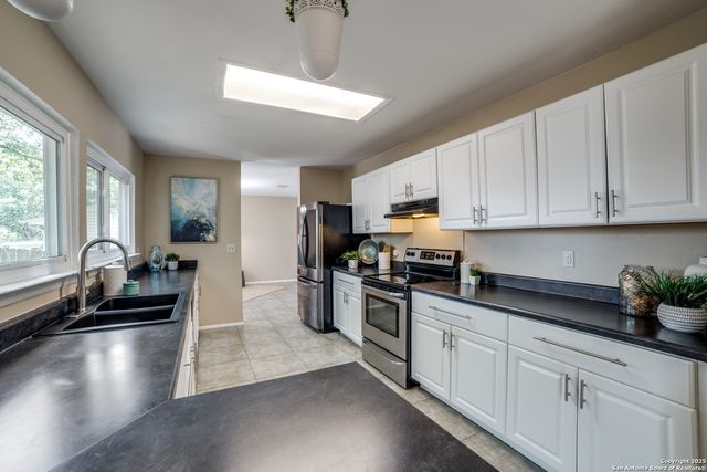9838 Trendwood, San Antonio, TX 78250