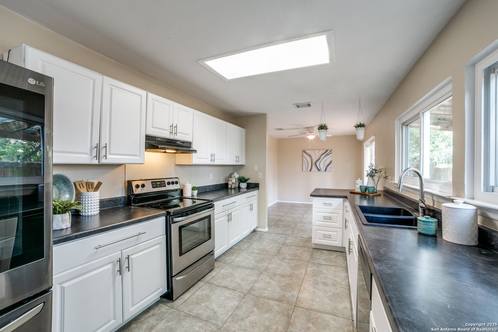 9838 Trendwood, San Antonio, TX 78250
