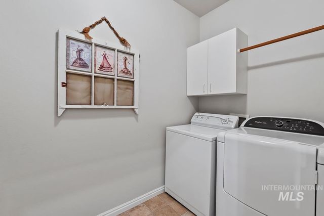 593 E Whitney Ct, Eagle, ID 83616