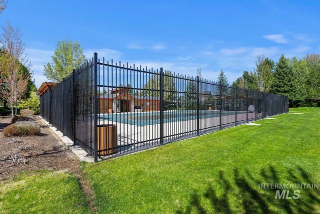 593 E Whitney Ct, Eagle, ID 83616