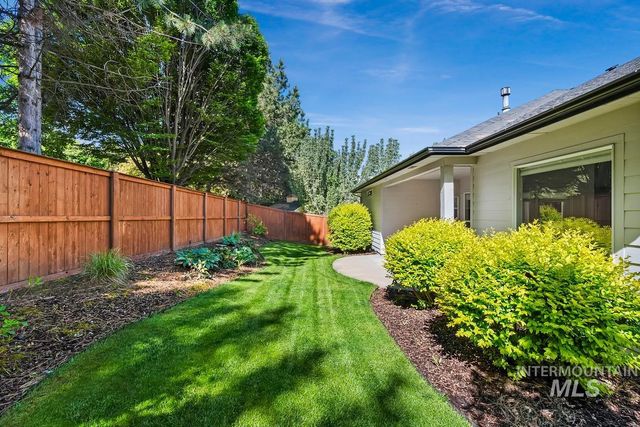 593 E Whitney Ct, Eagle, ID 83616