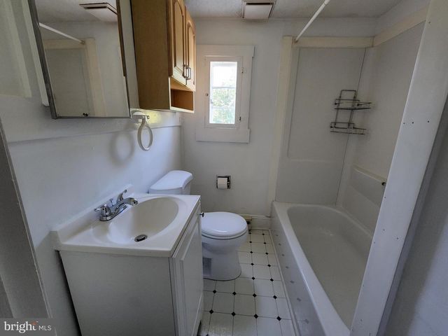 105 GEORGE ST N, Ranson, WV 25438