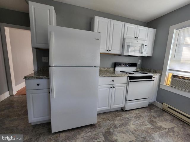 105 GEORGE ST N, Ranson, WV 25438