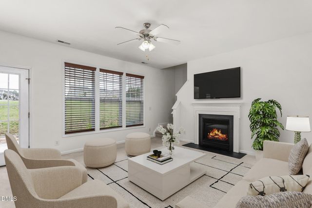 1937 Glenkirk Drive, Burlington, NC 27215