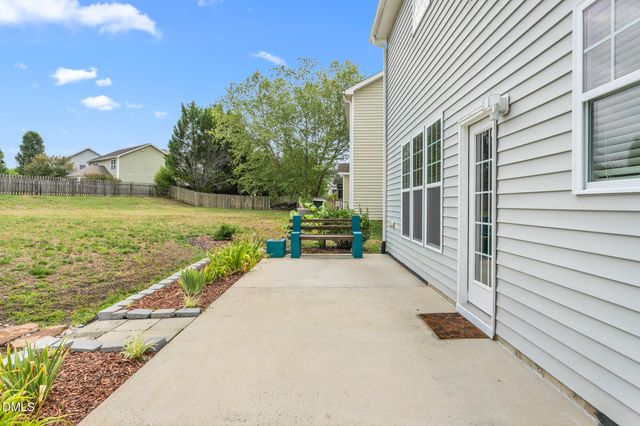 1937 Glenkirk Drive, Burlington, NC 27215