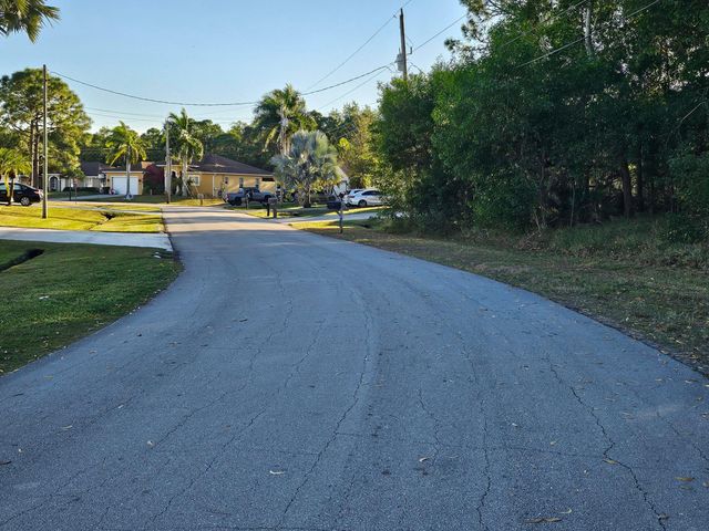 5436 NW Briscoe Drive, Port St. Lucie, Port St Lucie, FL 34986