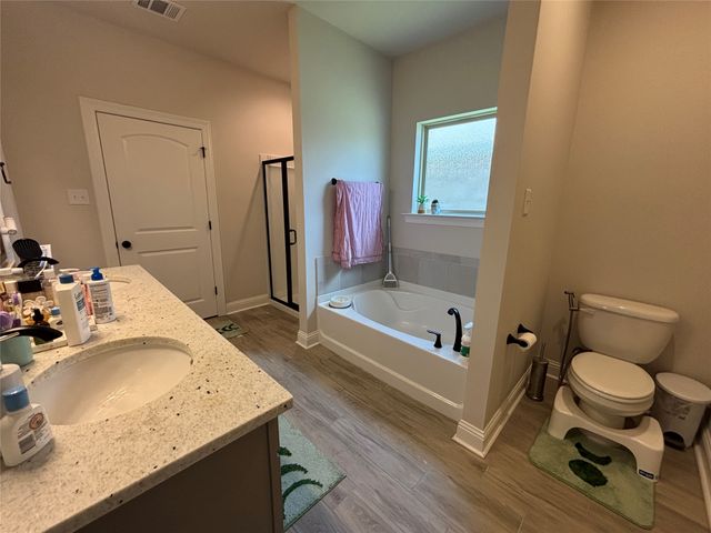 215 norwell Lane, Bossier City, LA 71111