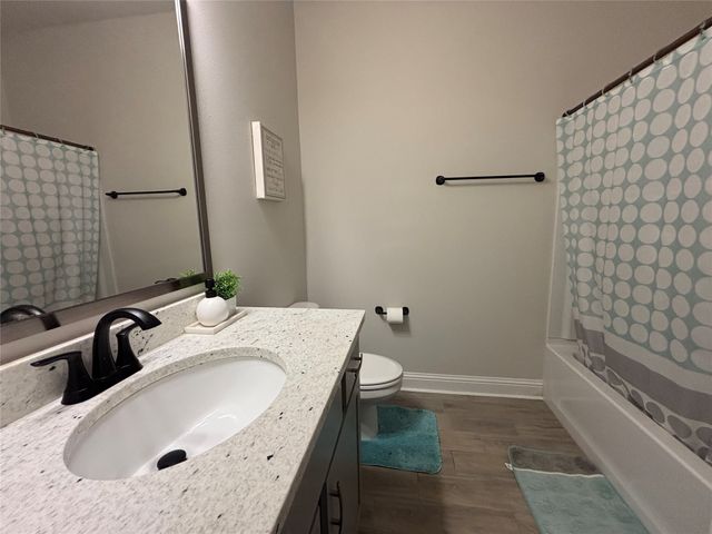 215 norwell Lane, Bossier City, LA 71111