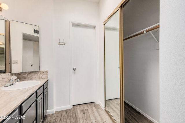 1949 N Swan Rd Unit 27, Tucson, AZ 85712