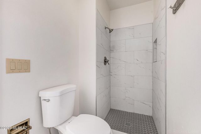 1949 N Swan Rd Unit 27, Tucson, AZ 85712