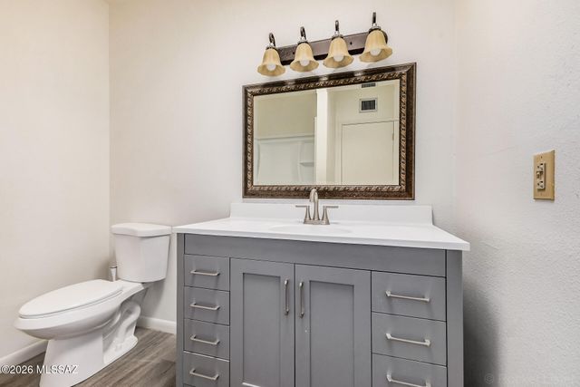 1949 N Swan Rd Unit 27, Tucson, AZ 85712