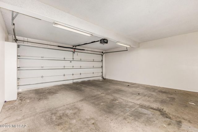 1949 N Swan Rd Unit 27, Tucson, AZ 85712