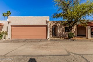 1949 N Swan Rd Unit 27, Tucson, AZ 85712