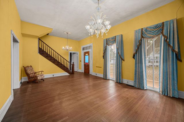 236 Preston Street, Columbus, TX 78934