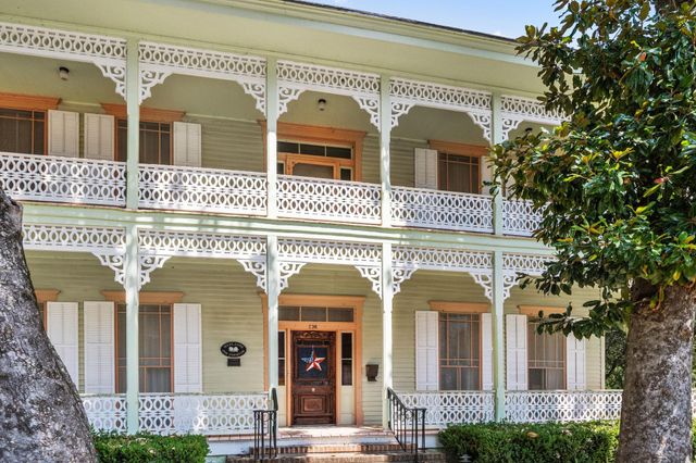 236 Preston Street, Columbus, TX 78934